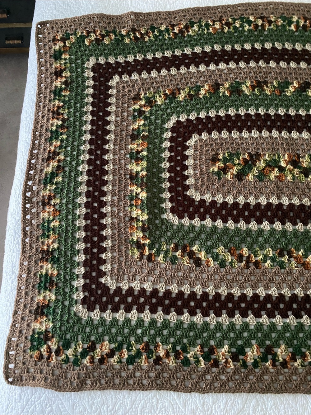 Handmade Crocheted Granny Square Rectangle Throw Afghan Lap Blanket - Picture 2 of 6